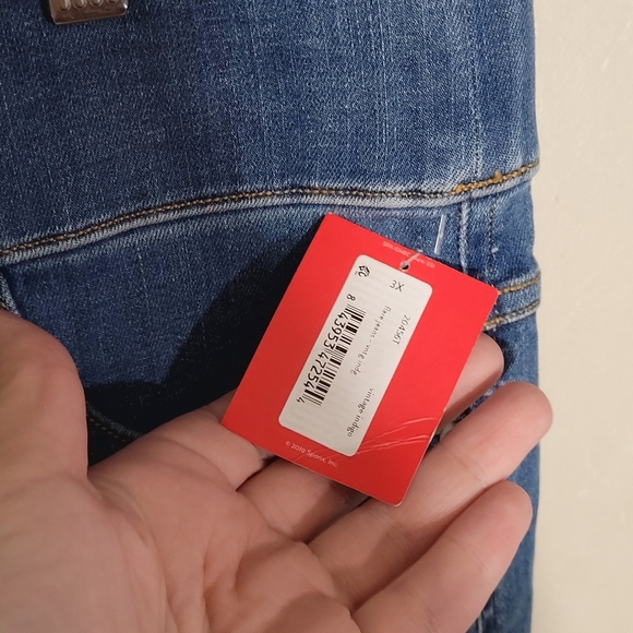 Spanx Lightwash Women's Blue Jeans - Picture 5 of 5